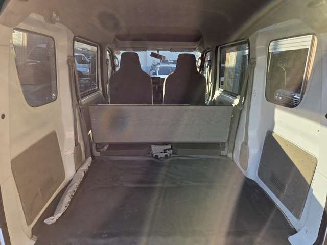 Nissan NV100 Clipper 11