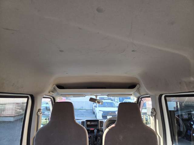 Nissan NV100 Clipper 12