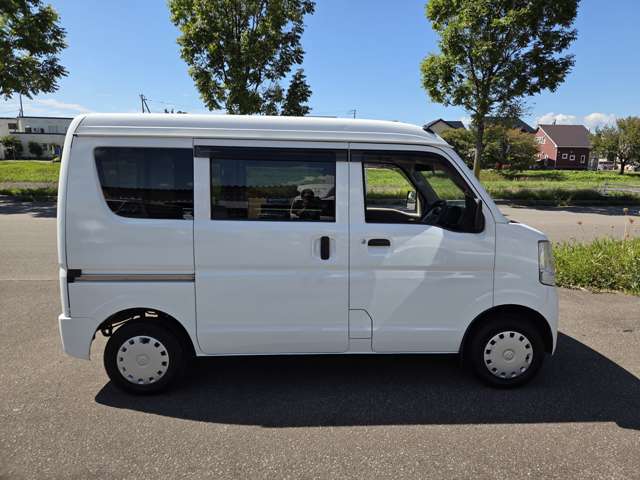 Nissan NV100 Clipper 6