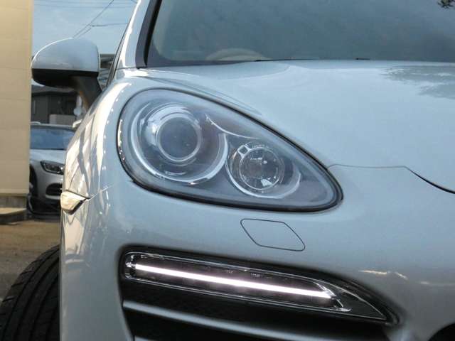 Porsche Cayenne 6