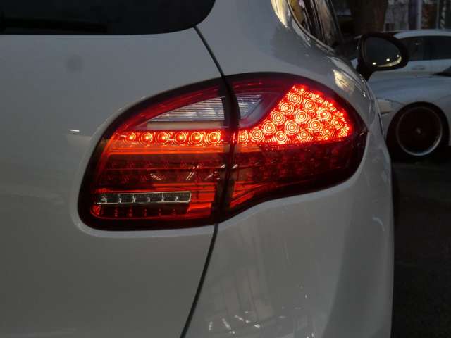 Porsche Cayenne 7