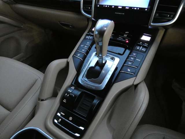 Porsche Cayenne 10
