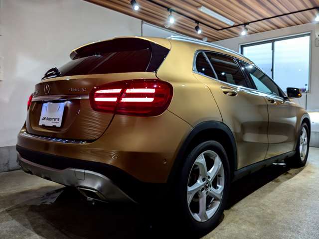 Mercedes-Benz GLA-Class 12