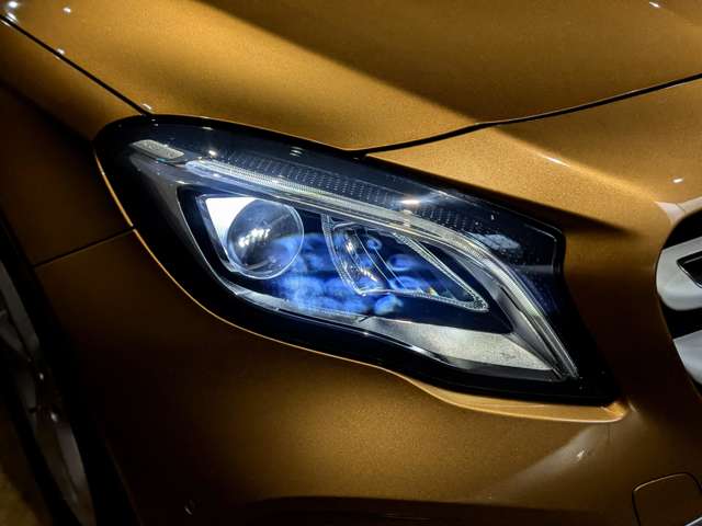 Mercedes-Benz GLA-Class 8