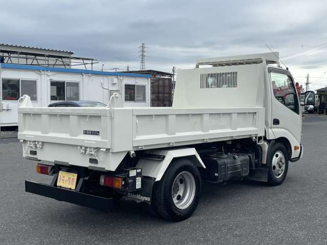 Hino Dutro 5