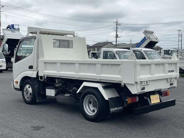 Hino Dutro 7