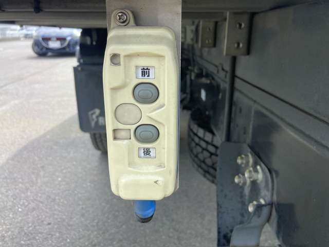 Isuzu Elf 7