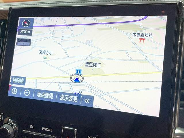 Toyota Alphard 3