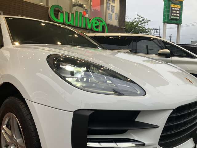 Porsche Macan 8