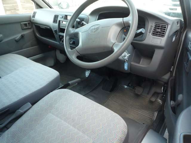 Toyota Light Ace Truck 6