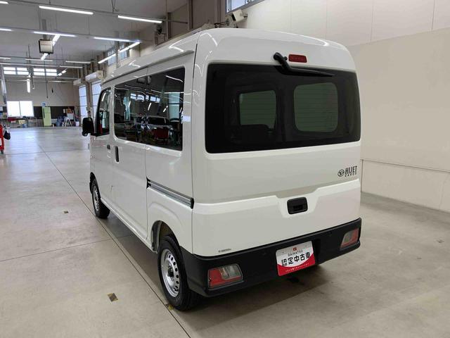 Daihatsu Hijet Cargo 12