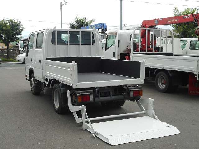 Isuzu Elf 11