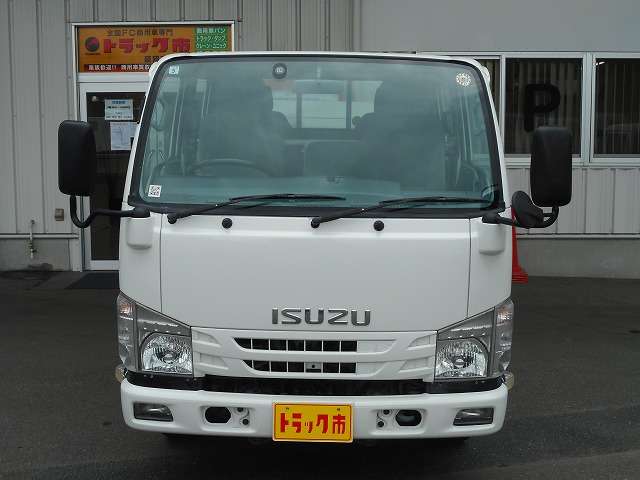 Isuzu Elf 3