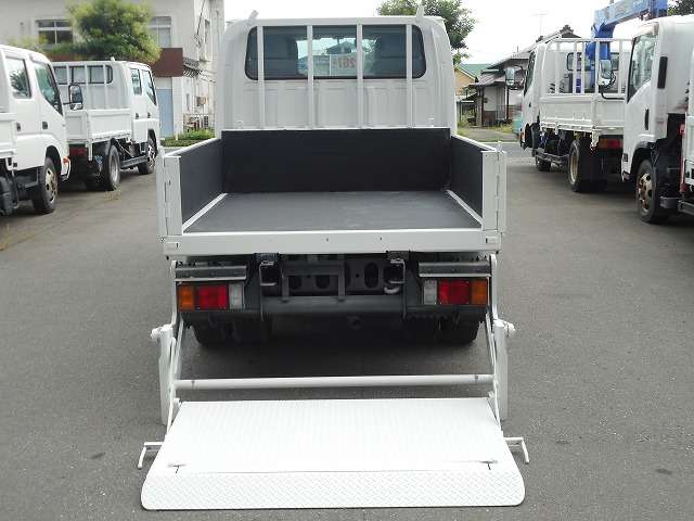 Isuzu Elf 10