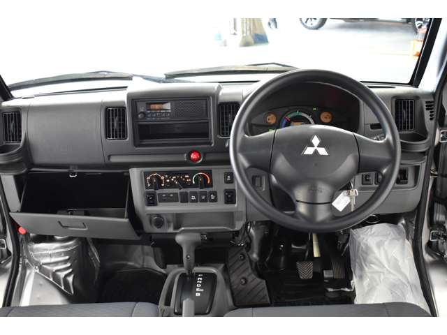 Mitsubishi Minicab EV 5
