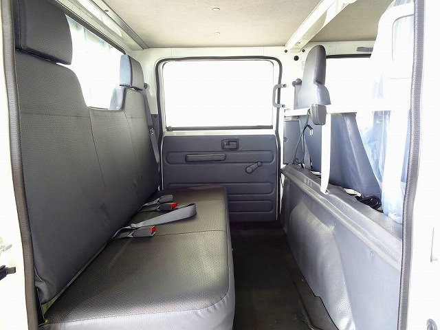 Isuzu Elf 5
