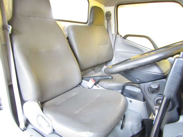 Hino Dutro 6