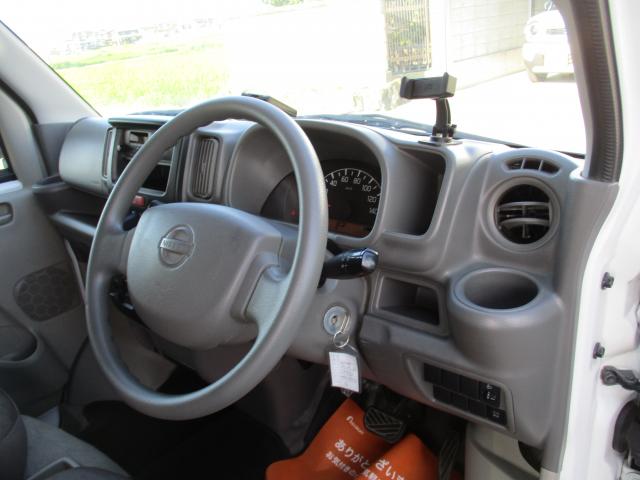Nissan NV100 Clipper 11