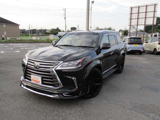 Lexus LX 3