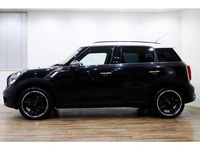 MINI Crossover 8