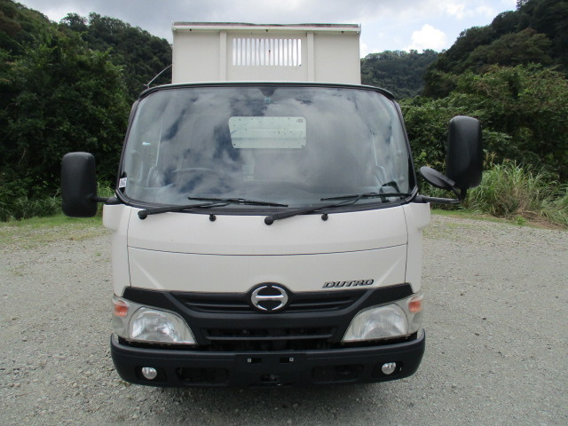 Hino Dutro 2