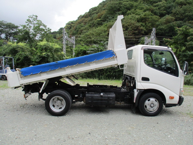 Hino Dutro 5