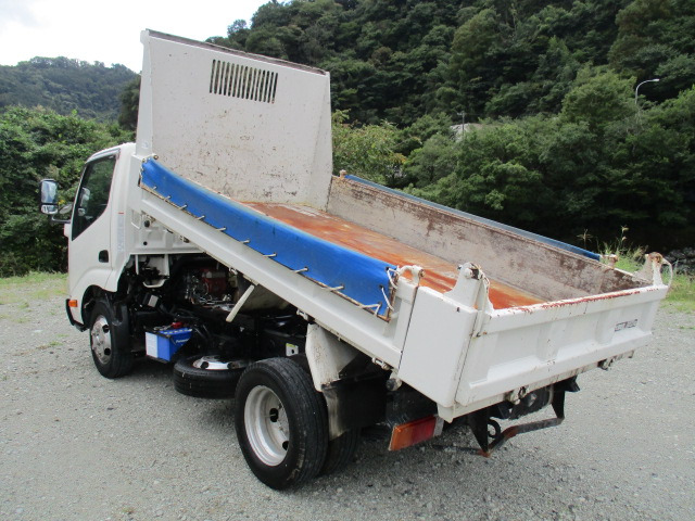 Hino Dutro 7