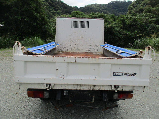 Hino Dutro 8