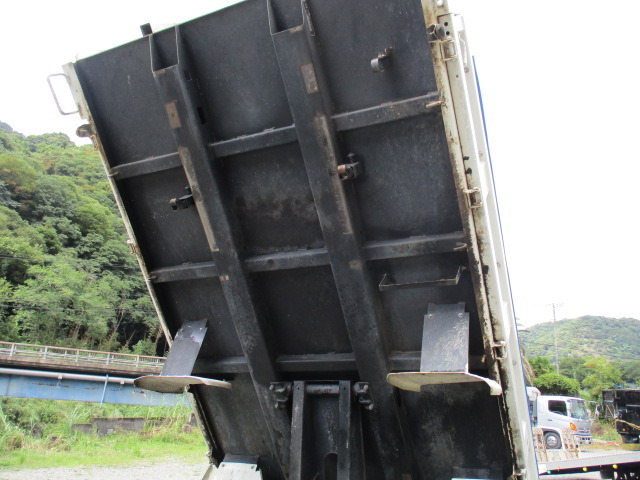 Hino Dutro 10