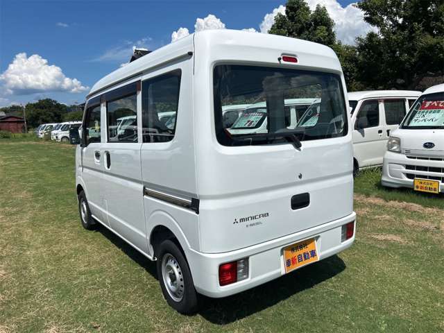 Mitsubishi Minicab Van 6