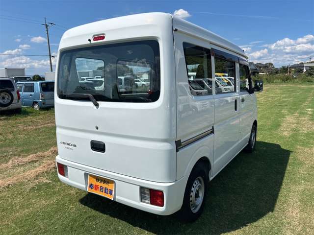 Mitsubishi Minicab Van 8