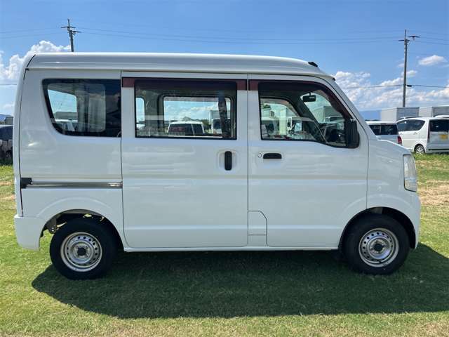 Mitsubishi Minicab Van 9