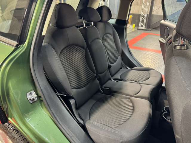 MINI Crossover 11