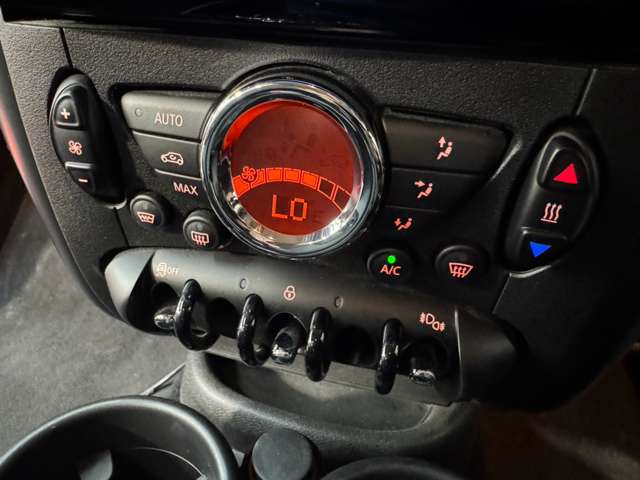MINI Crossover 9