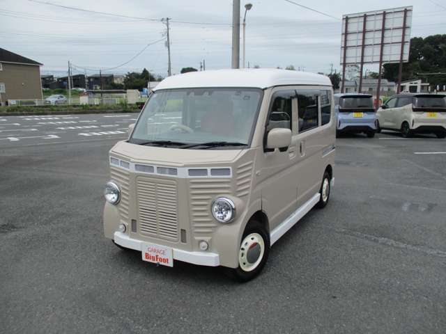 Nissan NV100 Clipper 2
