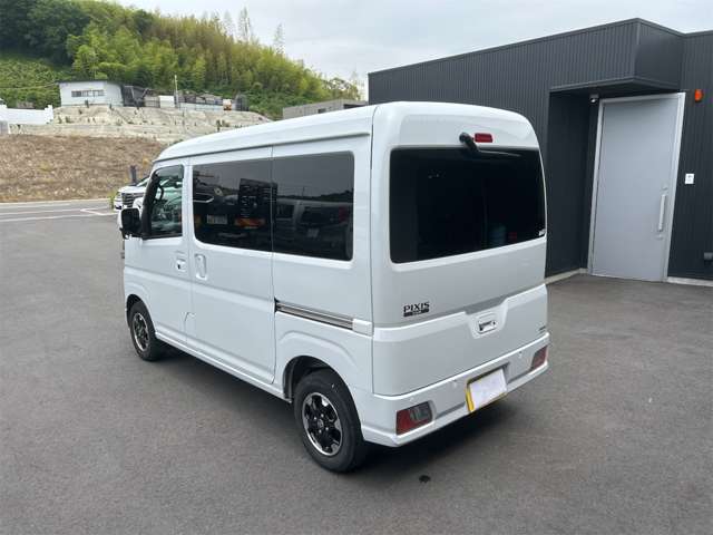 Toyota Pixis Van 8