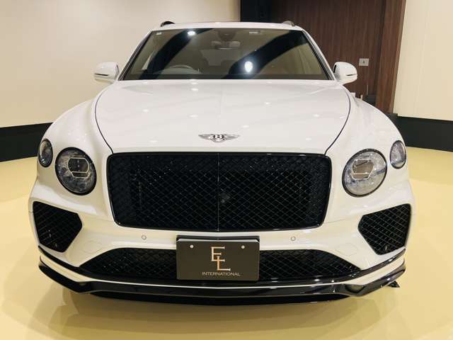 Bentley Bentayga 12