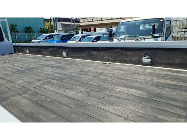 Mitsubishi Fuso Canter 11