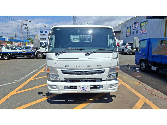 Mitsubishi Fuso Canter 2