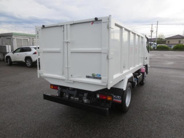 Mitsubishi Fuso Canter 4