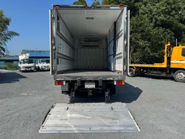 Isuzu Elf 11