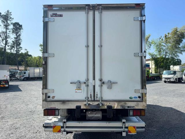 Isuzu Elf 10