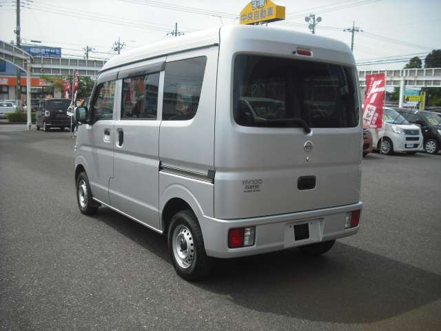 Nissan NV100 Clipper 9
