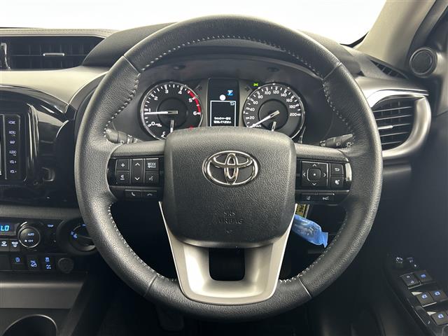 Toyota Hilux 5