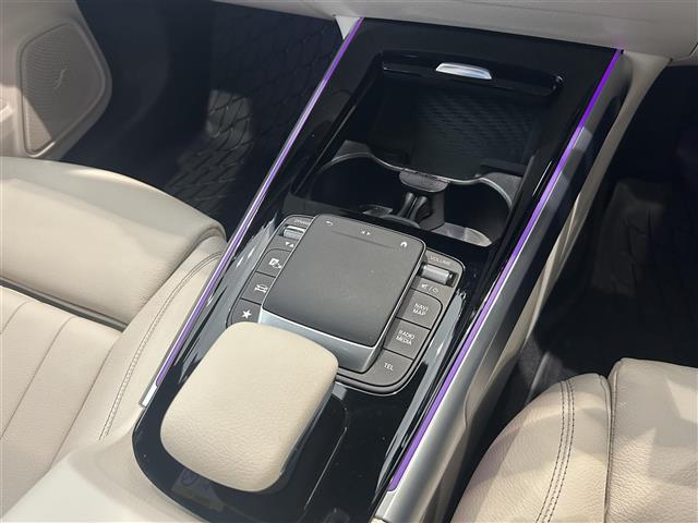 Mercedes-Benz GLB 12