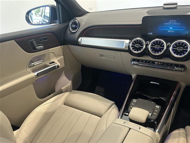 Mercedes-Benz GLB 7