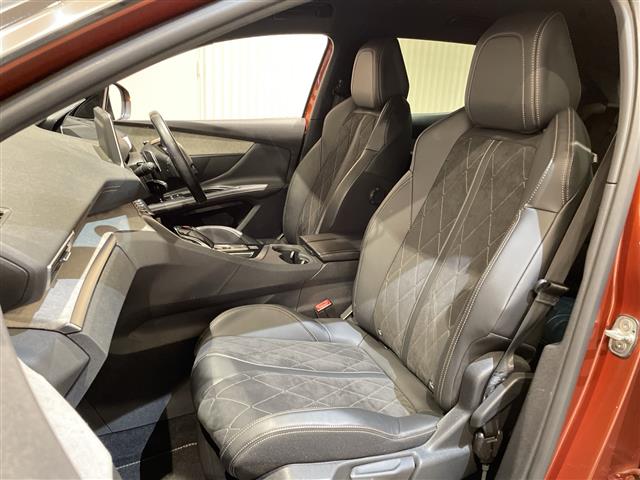 Peugeot 3008 8