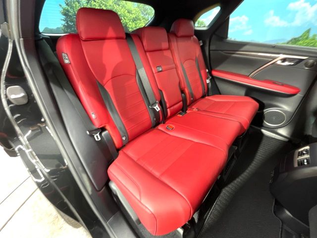 Lexus RX 9