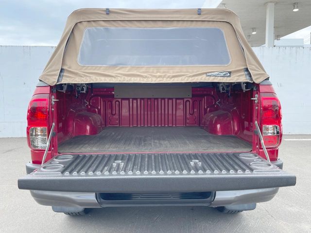 Toyota Hilux 11