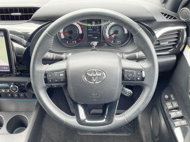Toyota Hilux 12